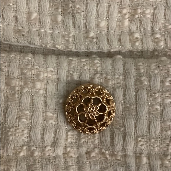 Bey Azura cropped cream long sleeve‎ jacket. Size Medium - Picture 10 of 16